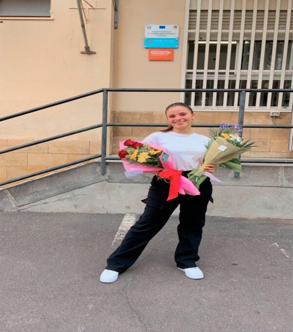 LUCIA DENISE D'ARRIGOSCUOLA "LOMBRARO RADICE" DIPLOMA IN LINGUISTICO INTERNAZIONALE