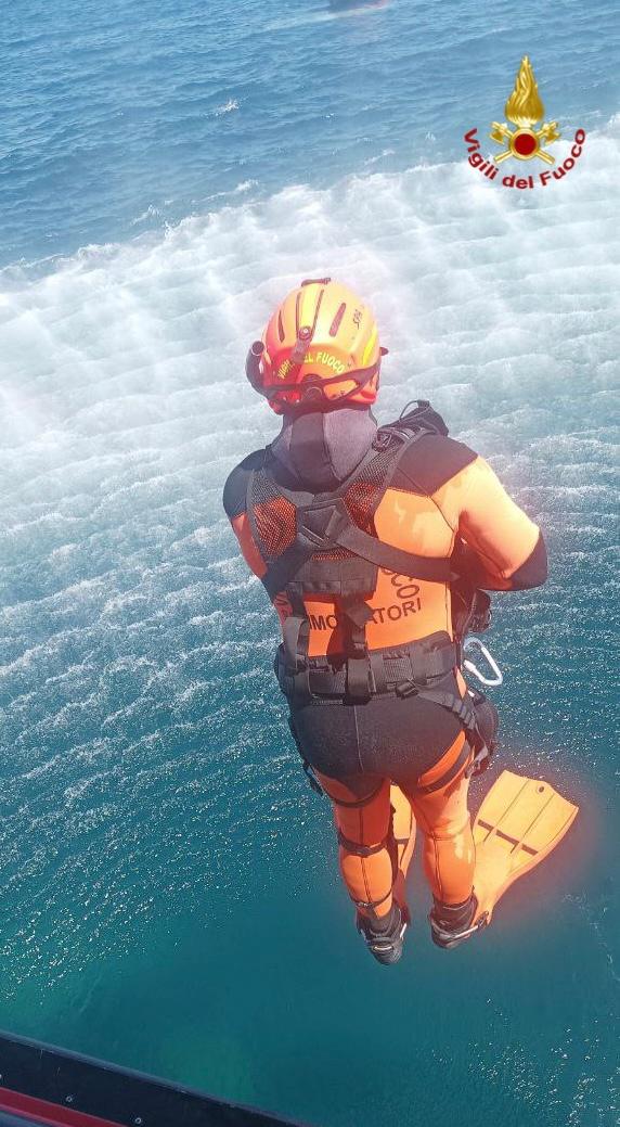 CATANIA, RECUPERATO IL CADAVERE DI UNA DONNA SULLA SCOGLIERA  NEI PRESSI DELLA STAZIONE