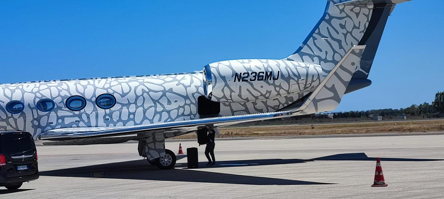 MICHAEL JORDAN È ARRIVATO IERI A FONTANAROSSA COL SUO AEREO PRIVATO PER PARTECIPARE AL GOOGLE CAMP