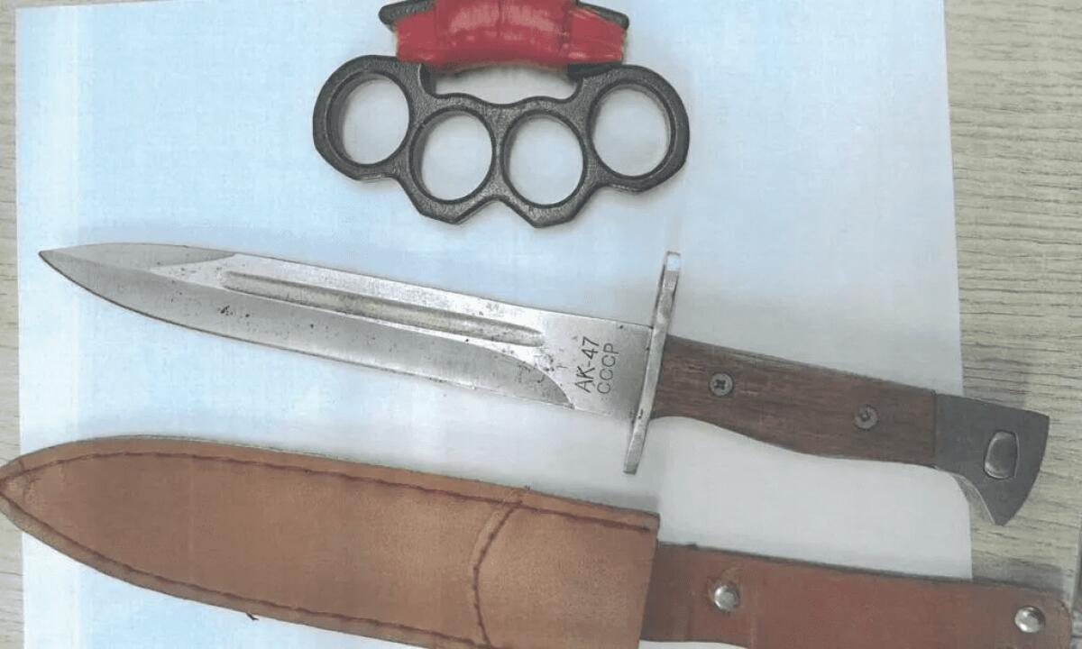 CATANIA. IN AEROPORTO CON UN TIRAPUGNI E UN COLTELLO, INDAGATO 18ENNE - 