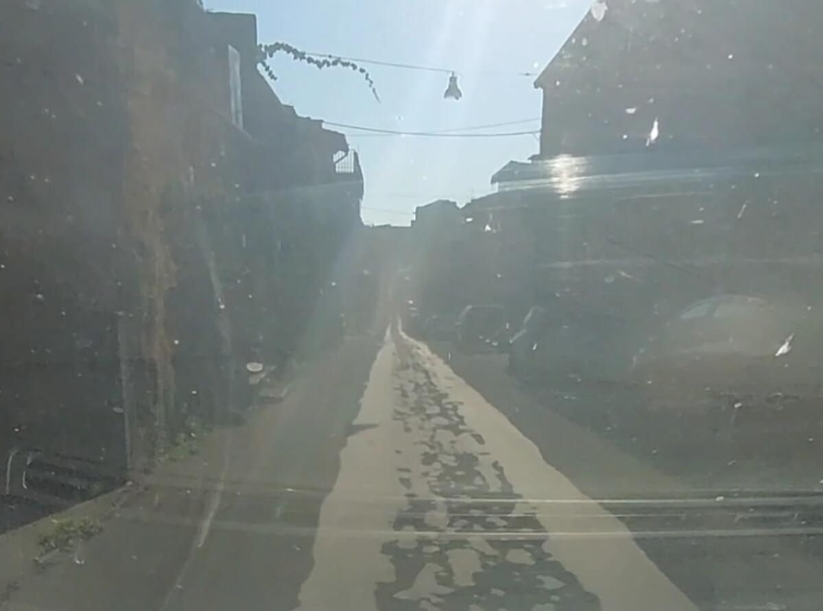 CATANIA, CENERE VULCANICA NELLE STRADE: PER LE PROSSIME 48H, STOP AI MEZZI A DUE RUOTE E AUTO A 30KM/H - 