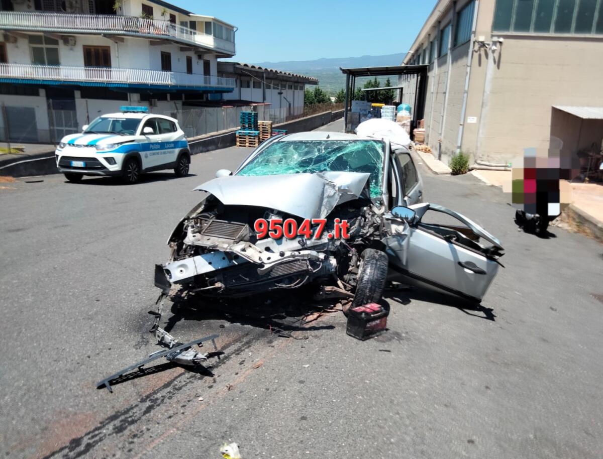 VALCORRENTE INCIDENTE AUTONOMO, AUTO DISTRUTTA - LE FOTO - 