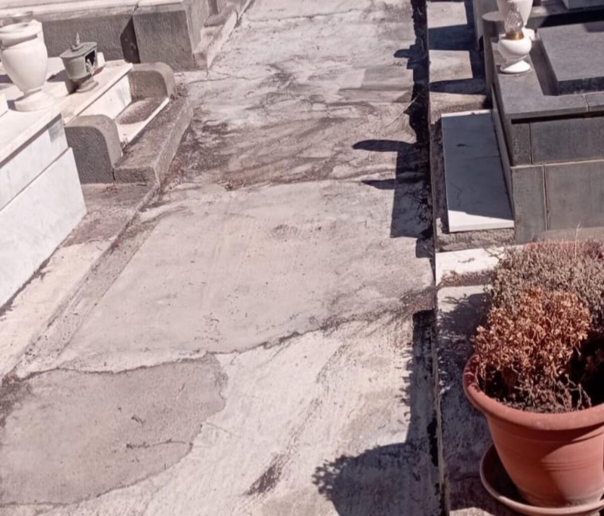 PATERNÓ LA REPLICA DELL'ASSESSORE CASTELLI SULLA PULIZIA DEL CIMITERO - 