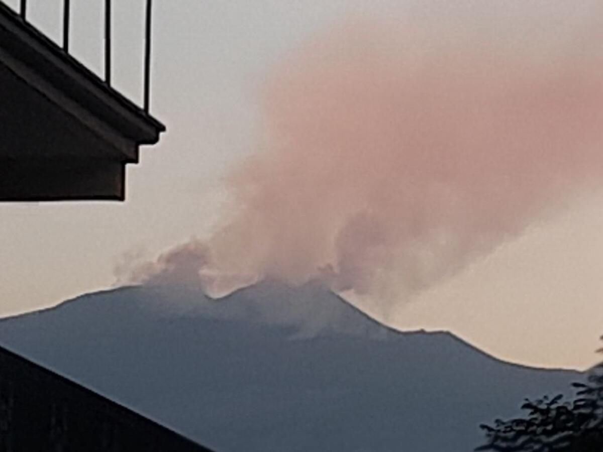 ERUZIONE DELL'ETNA CON CADUTA DI CENERE, AEROPORTO CHIUSO FINO ALLE ORE 13 - 