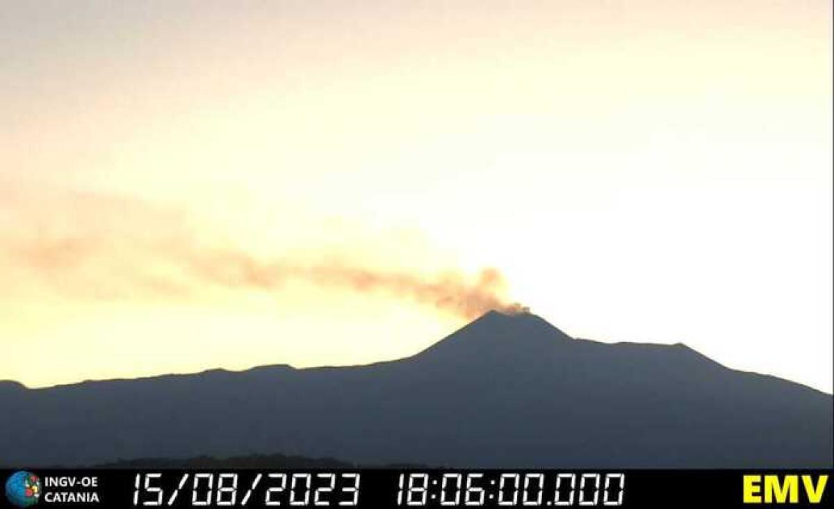 ETNA. SCESO DA GIALLO A VERDE IL LIVELLO D'ALLERTA - 