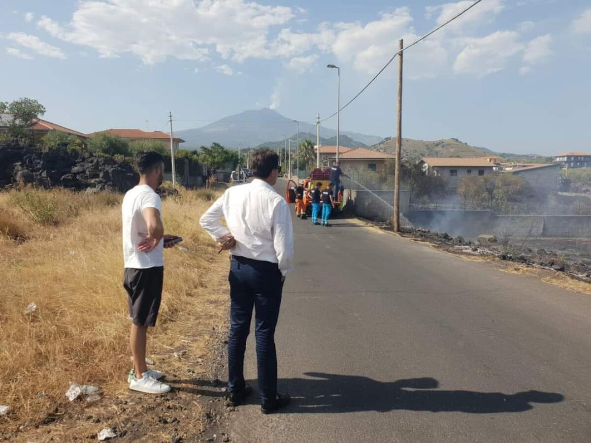 IL SINDACO DI BELPASSO CAPUTO CONTRO I PIROMANI: "IL 98% DEGLI INCENDI È DOLOSO" - 
