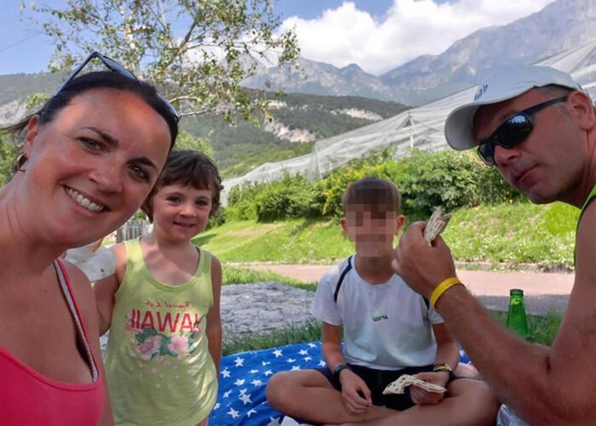 INCIDENTE DELLE FRECCE TRICOLORI, DIMESSO IL PADRE DI LAURA. IL MEDICO: "SI CHIEDE COSA POTEVA FARE PER SALVARLA?" - 