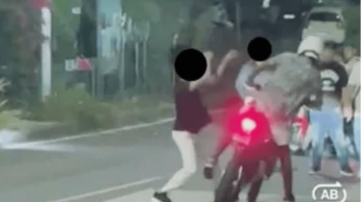 CATANIA. AGGREDIRONO MOTOCICLISTA AL  I BULLI SONO DUE VENTENNI INCENSURATI: DENUNCIATI - 