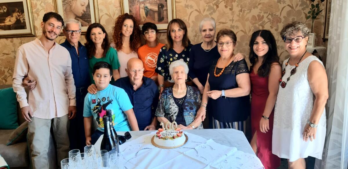 BRONTE, NONNA MELINA COMPIE 100 ANNI - 