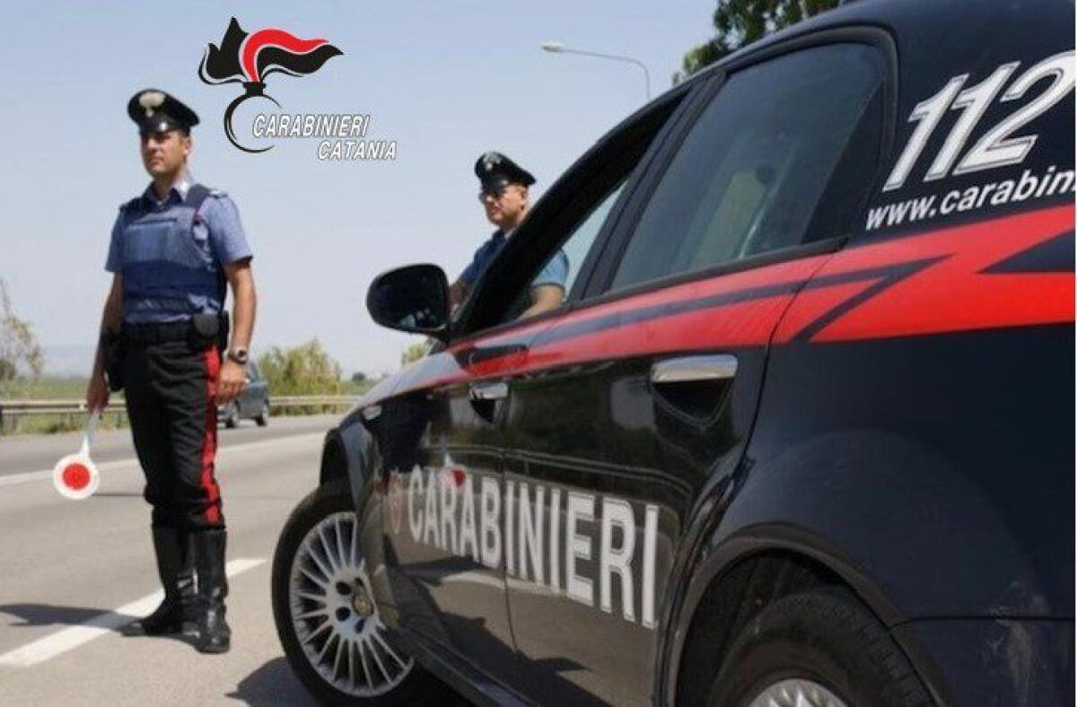 TREMESTIERI ETNEO, DEVE TORNARE IN CARCERE E AGGREDISCE I CARABINIERI - 