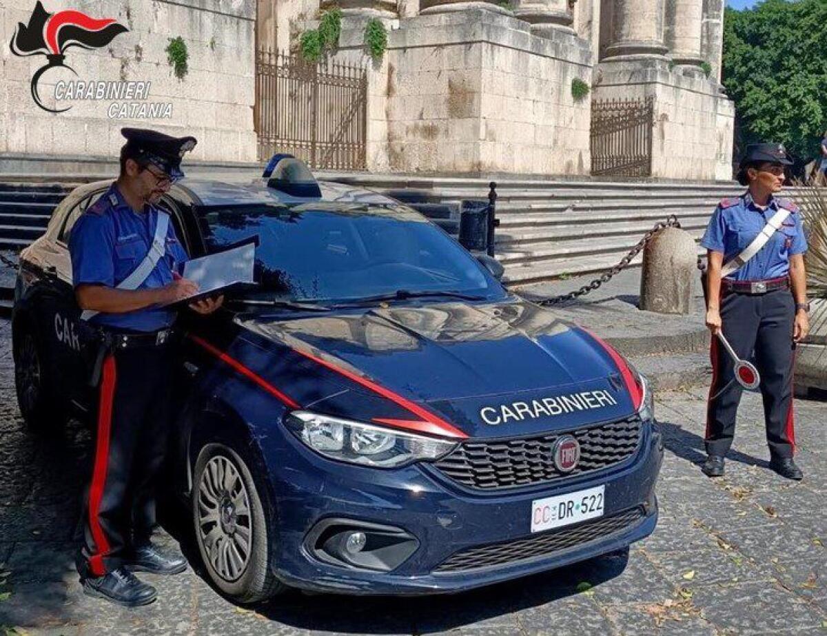 CATANIA, ERA RICERCATO DA UN ANNO: TROVATO MENTRE GIOCAVA A CARTE AL TONDICELLO DELLA PLAYA - 