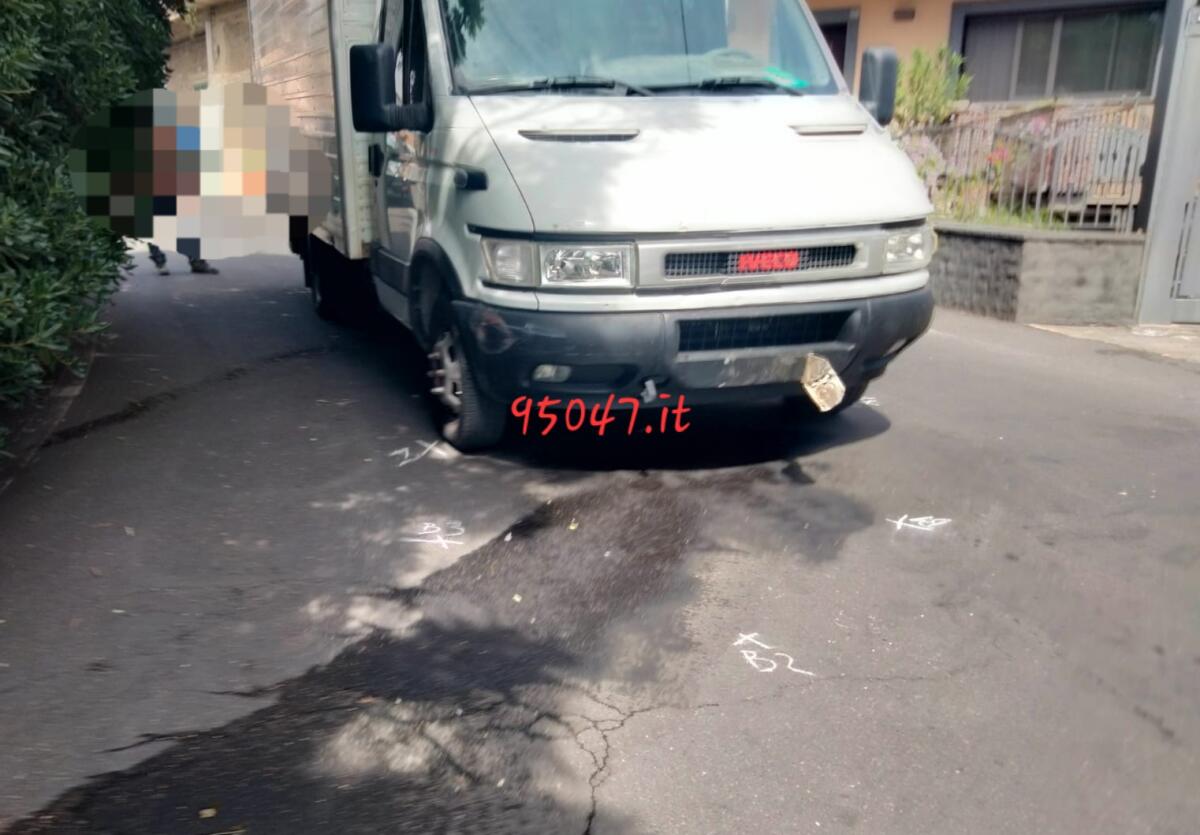 RAGALNA. SCONTRO FURGONE SCOOTER, FERITO CENTAURO - 