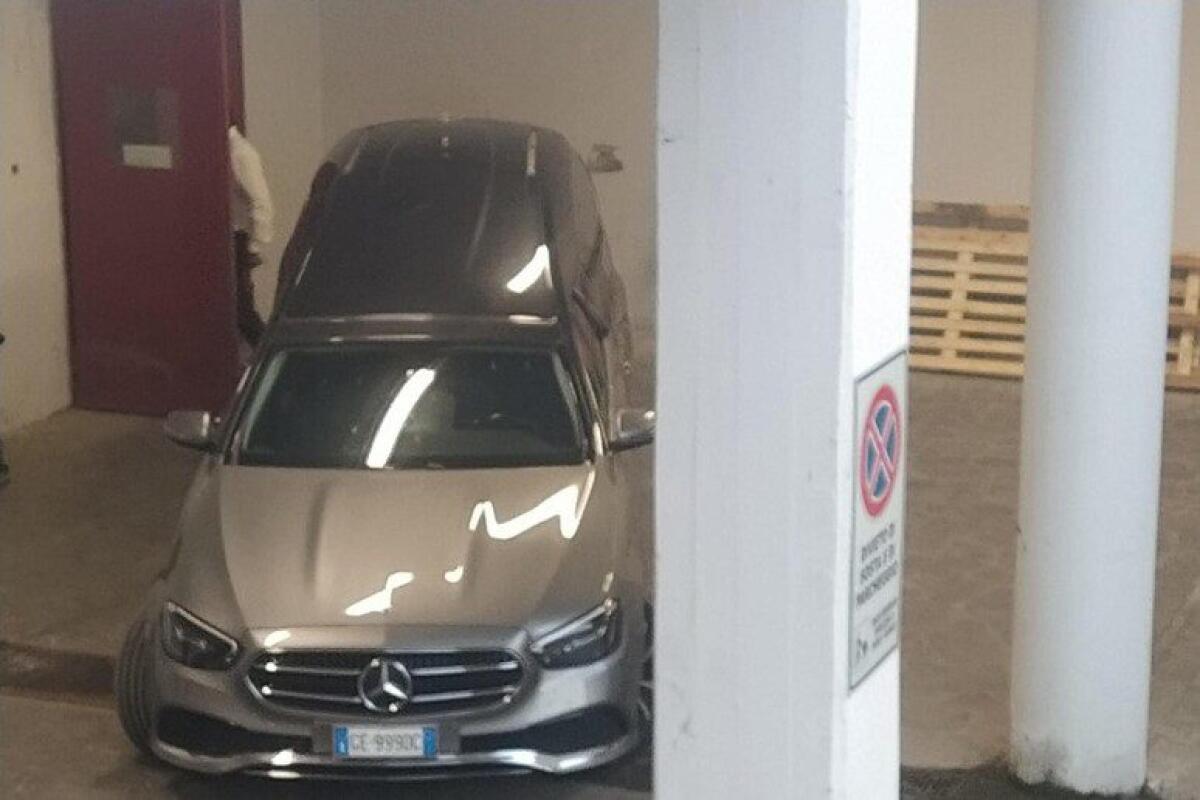 IL CARRO FUNEBRE DI MESSINA DENARO SENZA ASSICURAZIONE: SCORTATO DALLE FORZE DELL'ORDINE PER MEZZA ITALIA - 