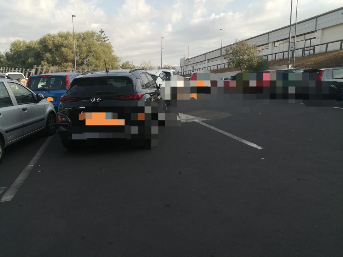 PATERNO’: ANCORA BLOCCATO L’INGRESSO IN VIA VITTORIO EMANUELE - 