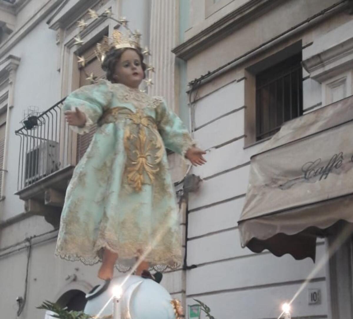 PATERNÒ. MODIFICHE ALLA PROCESSIONE DI MARIA SANTISSIMA BAMBINA: CELEBRAZIONE A SANT'ANTONIO ABATE - 