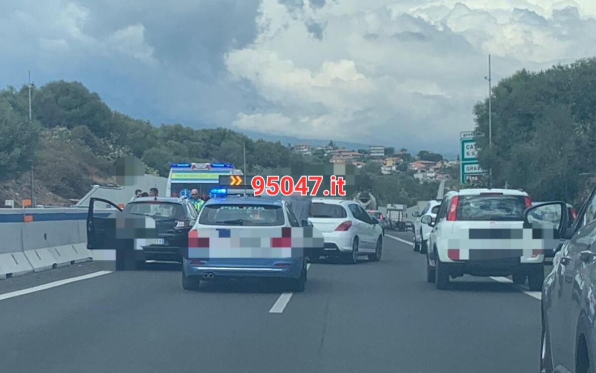 DOPPIO INCIDENTE SULLA TANGENZIALE DI CATANIA , FERITI E CODE - 