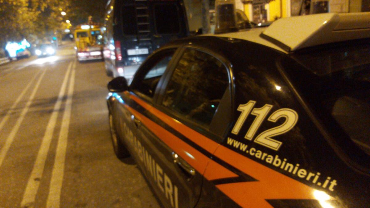 EVADE DAI DOMICILIARI A MISTERBIANCO PER RUBARE A MESSINA. UN 26ENNE ARRESTATO DAI CARABINIERI. RICERCATO UN COMPLICE. - 