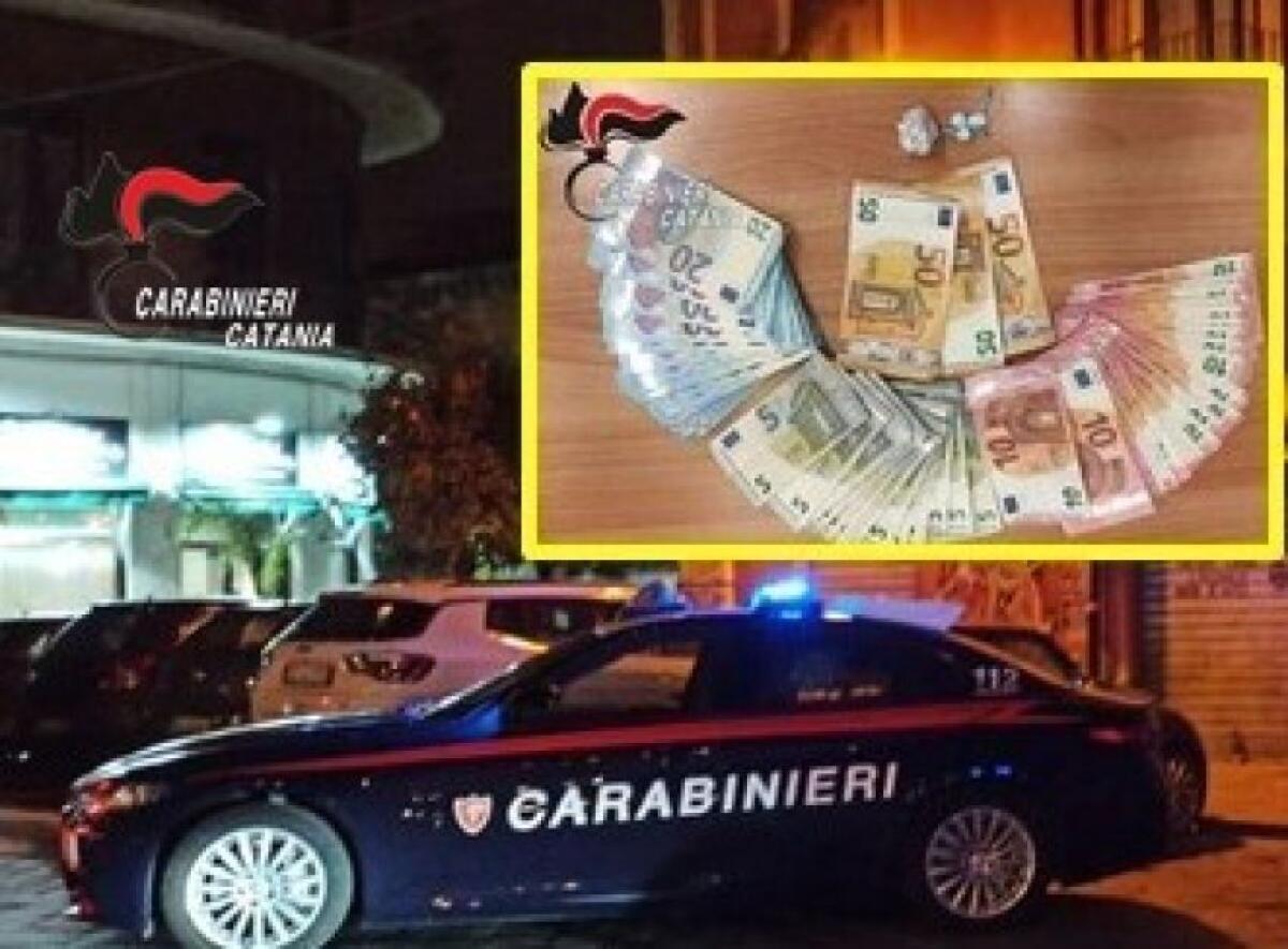 PATERNO'. 20 ENNE AGLI ARRESTI DOMICILIARI, DOPO IL CONTROLLO ESCE E SI RITROVA I CARABINIERI CHE LO ASPETTANO - 