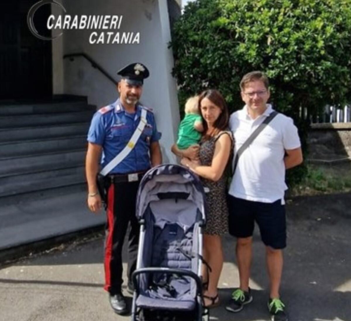 BELPASSO. RUBANO UN PASSEGGINO AL CENTRO COMMERCIALE: COPPIA DI LADRI DENUNCIATA DAI CARABINIERI. - 