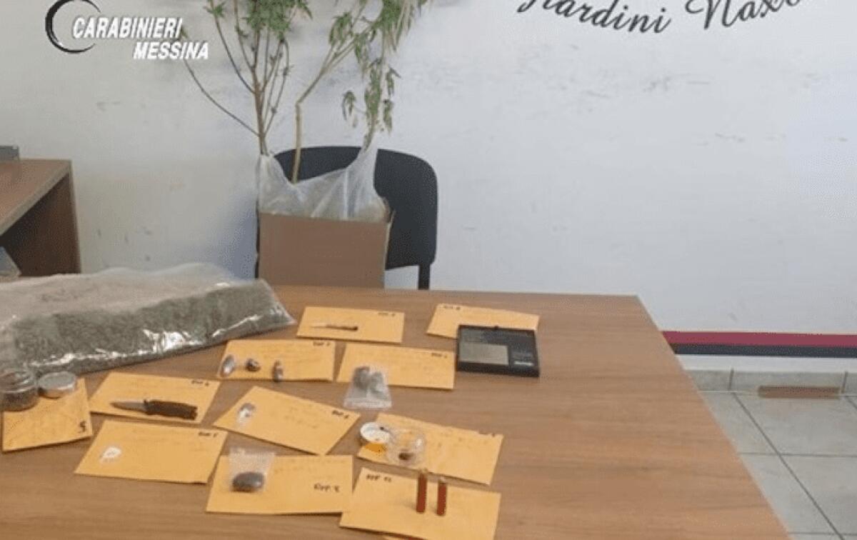 INTERVENGONO PER SCHIAMAZZI, SCOPRONO UN DROGA PARTY A GIARDINI NAXOS - 
