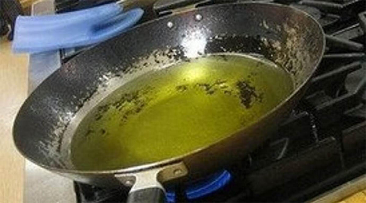 TRAGEDIA A BIANCAVILLA: DONNA DI 86 ANNI SI USTIONA CON L'OLIO BOLLENTE A CASA, MORTA IN OSPEDALE - 