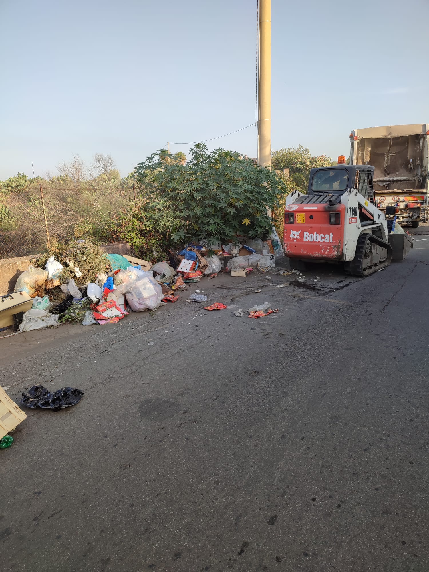 RIFIUTI A PATERNÒ: RIPULITE MICRO DISCARICHE IN ZONA VIA BALATELLE VIA SELLA