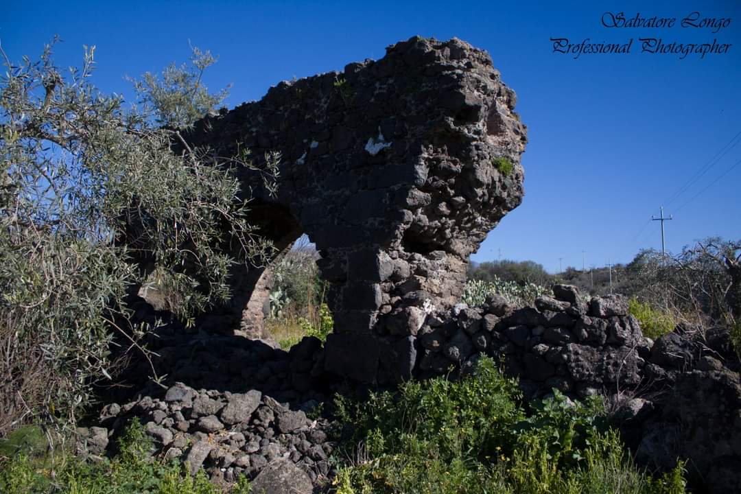 ACQUEDOTTO ROMANO DI CATINA: SEGNALAZIONE DELL'ARCHEOCLUB D'ITALIA APS PATERNÒ SULLO STATO DI CONSERVAZIONE