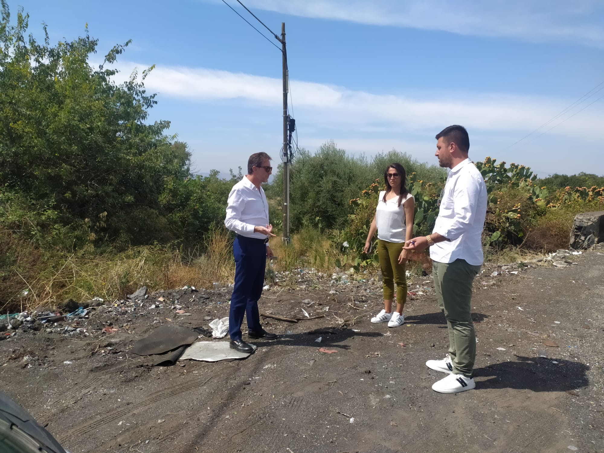 A BELPASSO INSTALLATE TELECAMERE ITINERANTI PER BECCARE GLI “ZOZZONI”