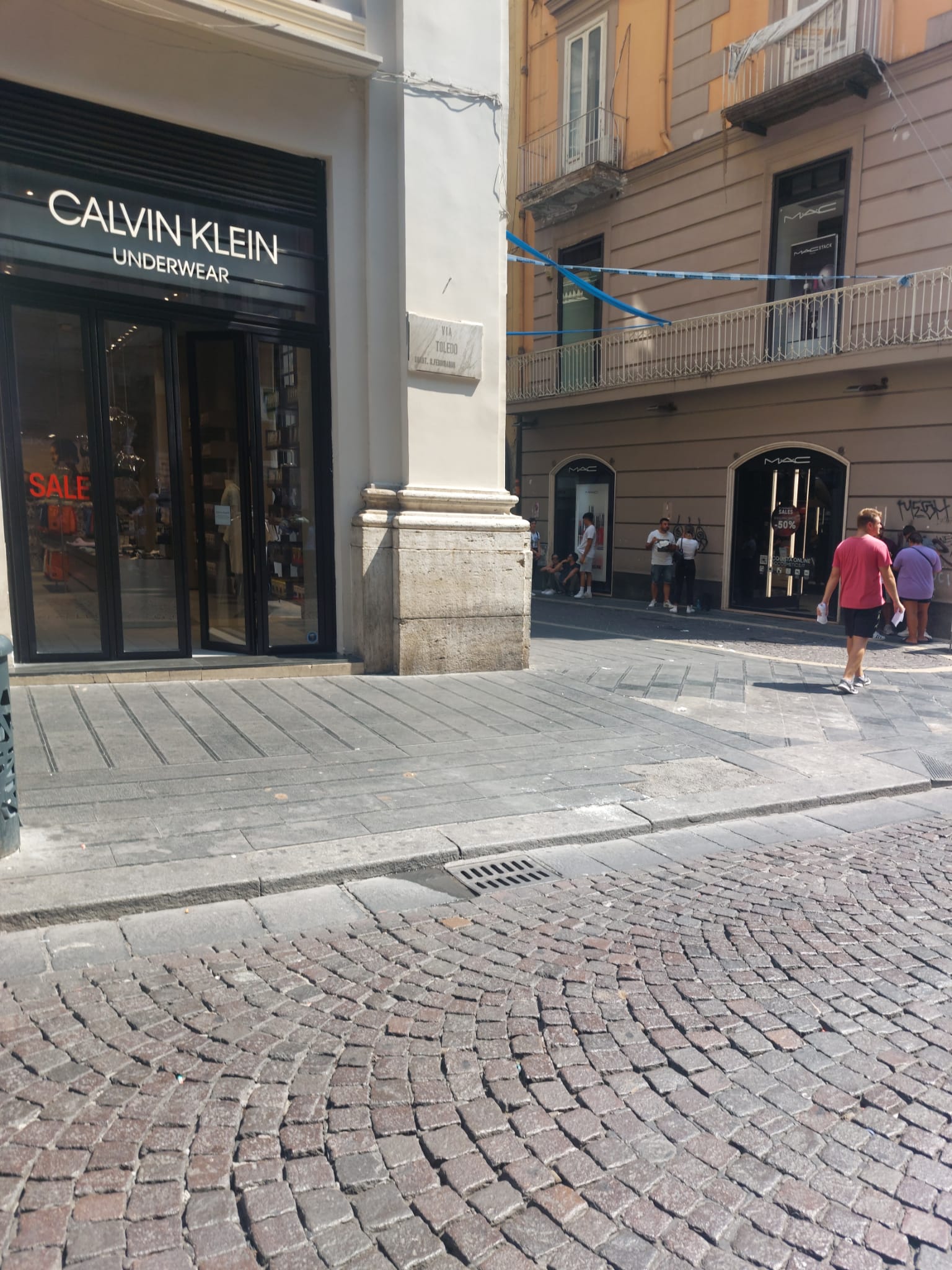 PATERNO', L'ASSESSORE REPLICA SUI LAVORI DI PIAZZA INDIPENDENZA: "RIPARAZIONE PROVVISORIA"