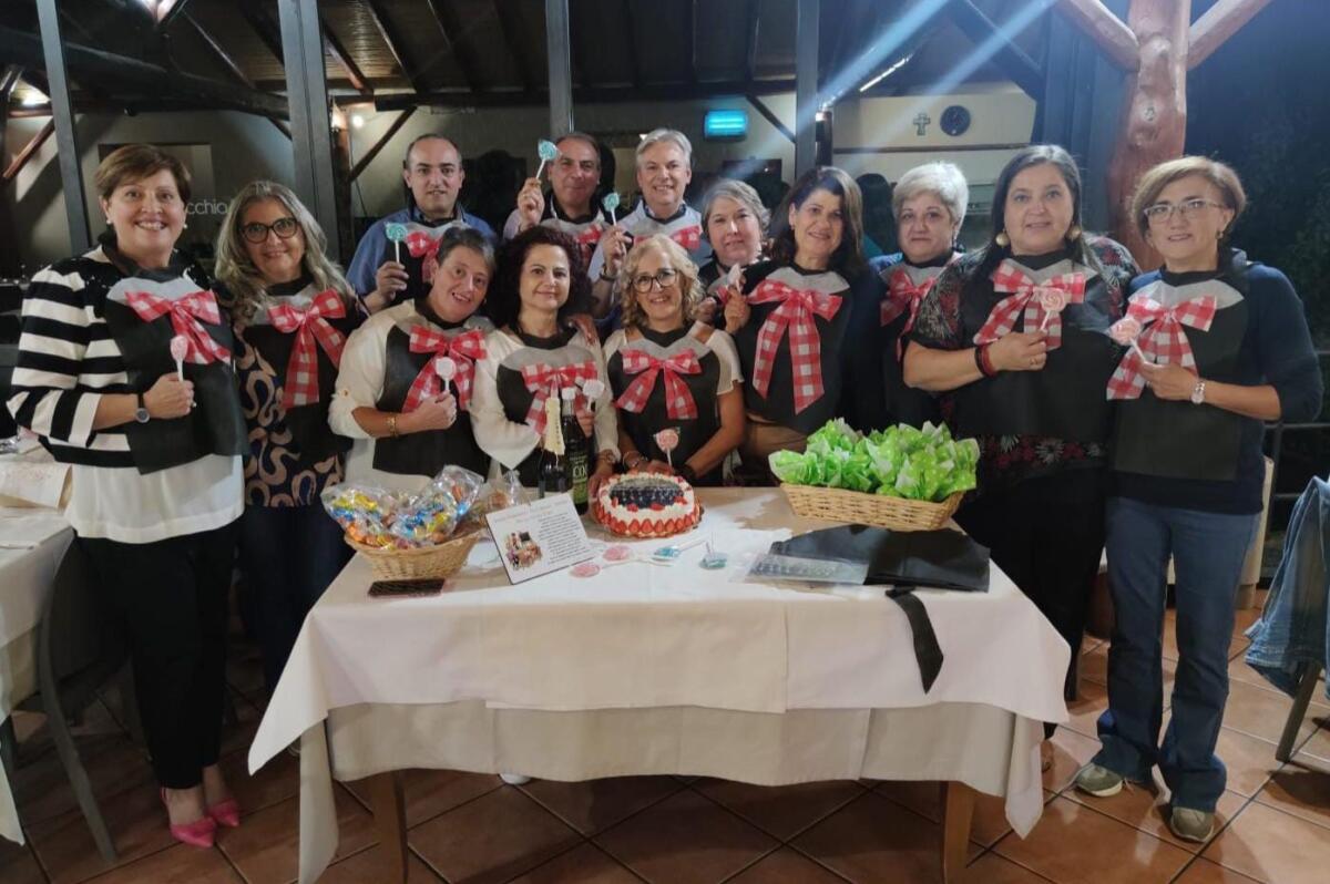 BELPASSO. COMPAGNI DI SCUOLA SI RITROVANO DOPO 49 ANNI - 