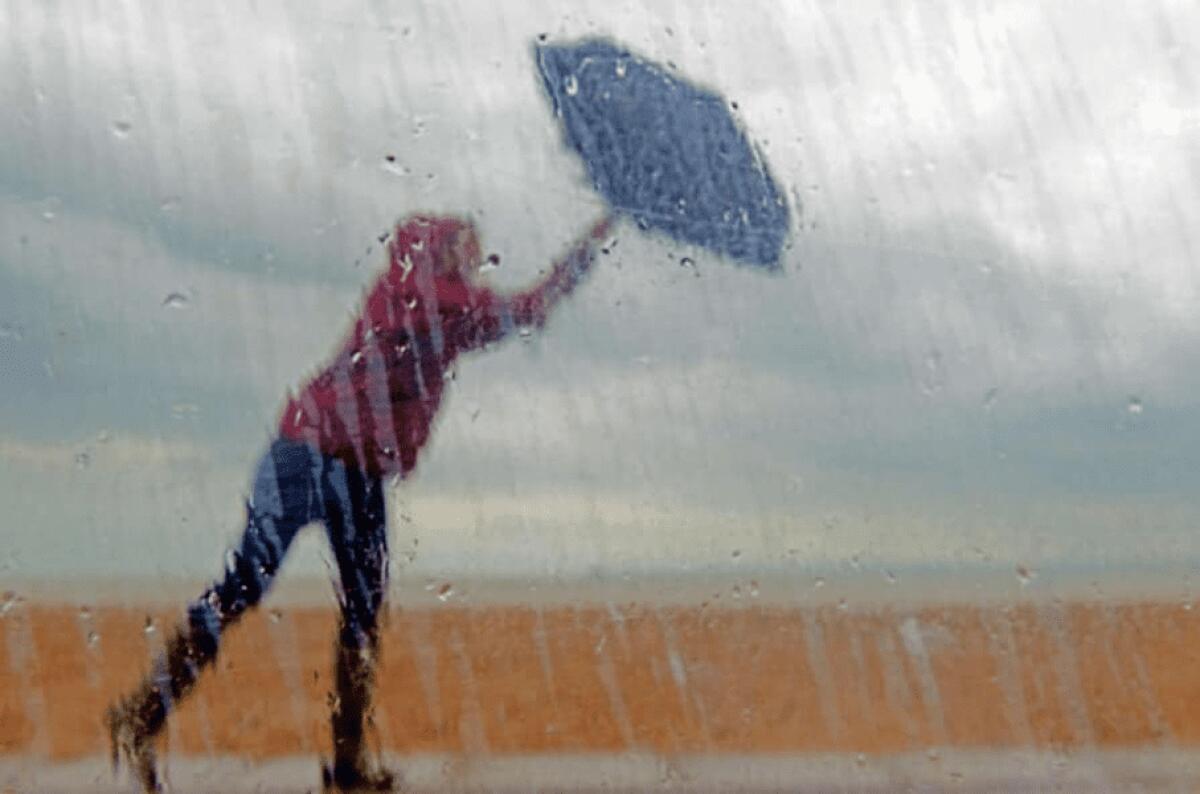 METEO. TEMPESTA ALINE: FORTI PIOGGE, VENTI DI BURRASCA E CROLLO DELLE TEMPERATURE IN IN SICILIA - 
