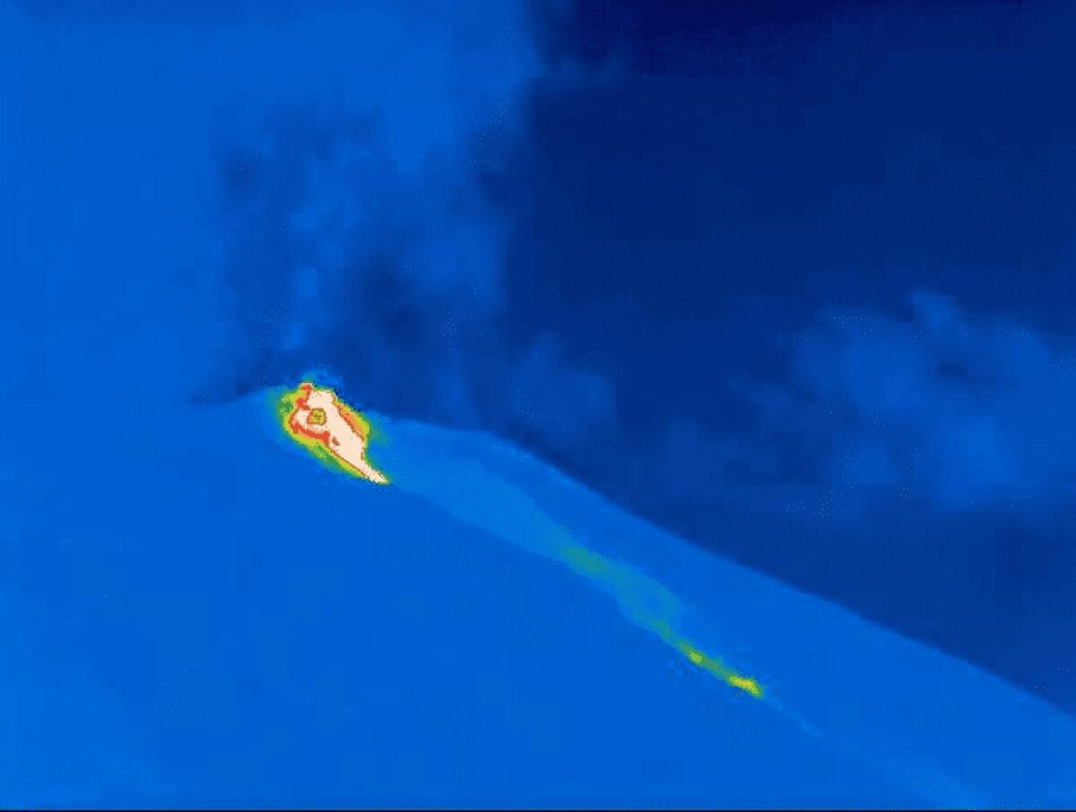STROMBOLI NUOVO TRABOCCO LAVICO NELLA NOTTE - 