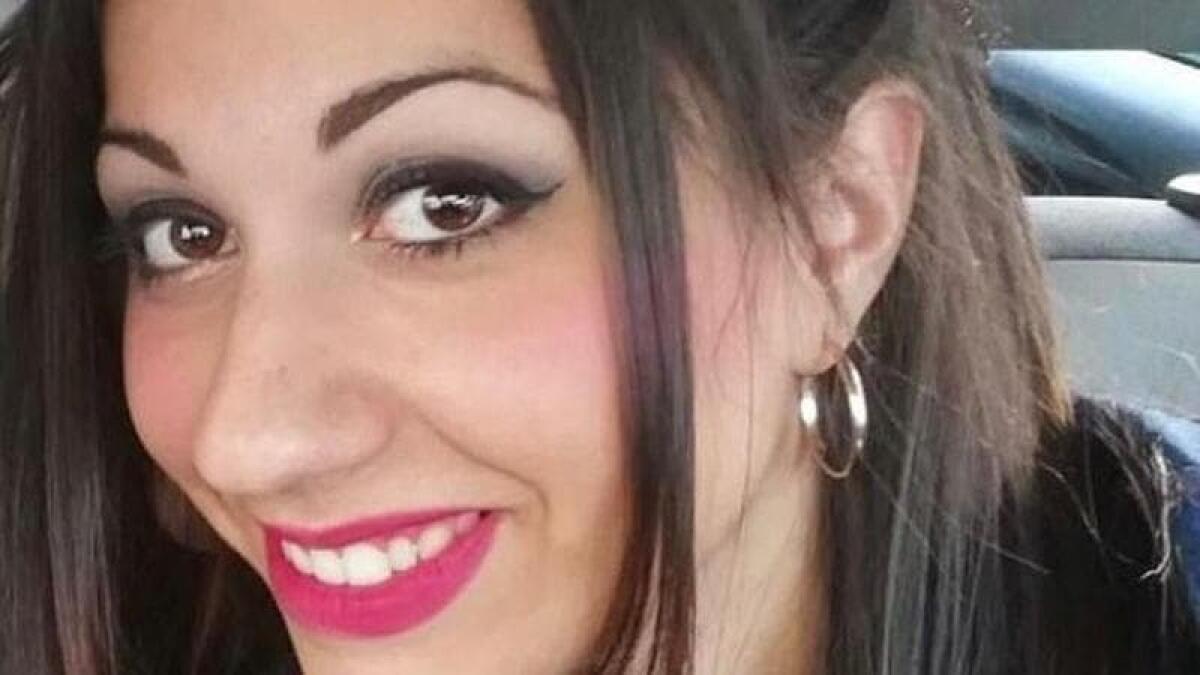TORINO. UCCIDE LA COMPAGNA DAVANTI ALLA FIGLIA, POI PORTA LA PICCOLA AL LAVORO E LA AFFIDA A UN COLLEGA PRIMA DI SUICIDARSI - 