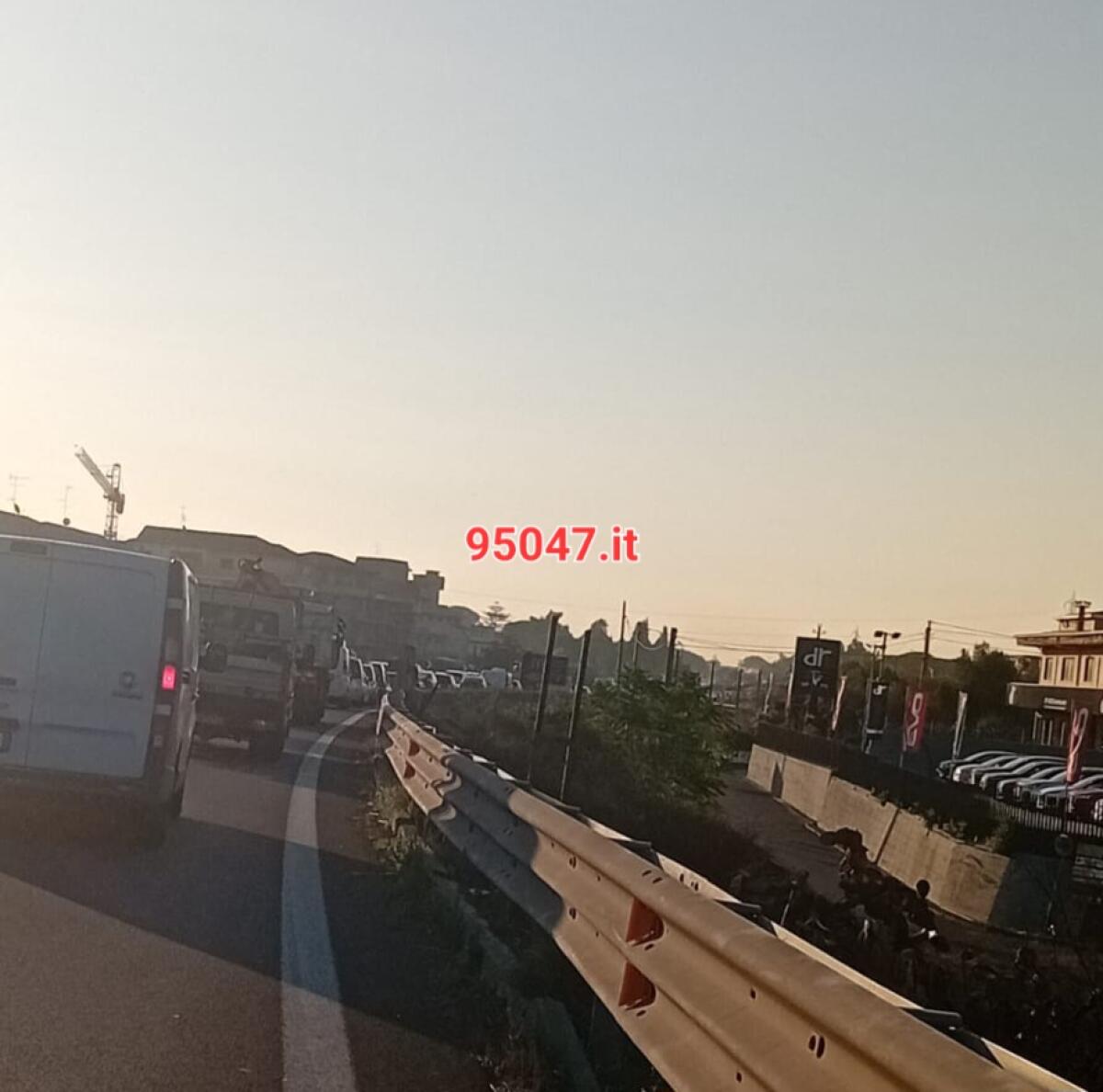 INCIDENTE SULLA TANGENZIALE DI CATANIA PROVOCA FORTI RIPERCUSSIONI SUL TRAFFICO, COINVOLTA ANCHE LA SS121 - 