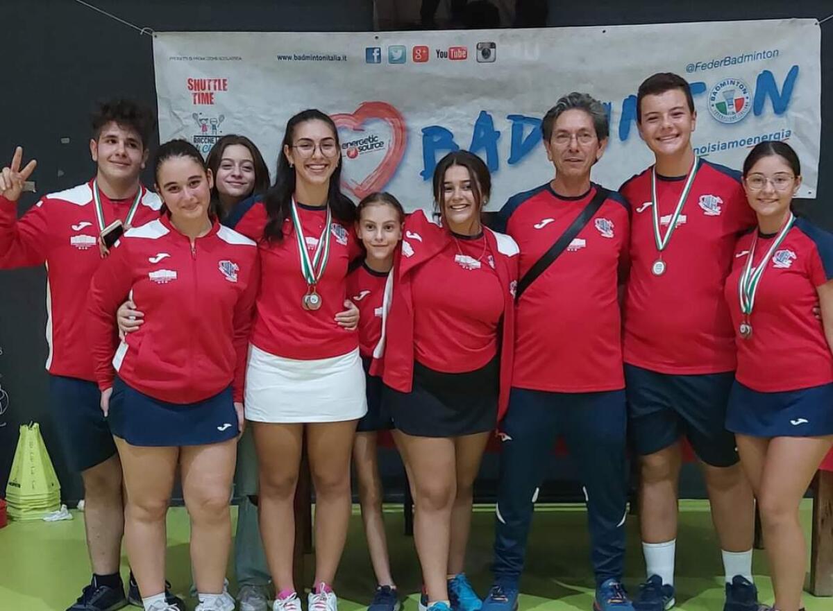 STREPITOSI RISULTATI PER LE RACCHETTE PATERNÒ AI CAMPIONATI REGIONALI SICILIANI UNDER E JUNIOR 2023 DI BADMINTON - 