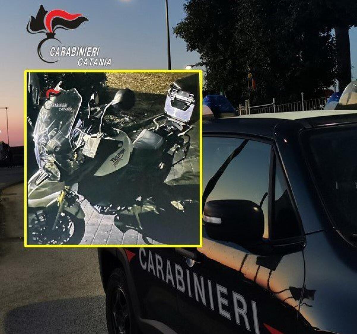 CATANIA. BLOCCATO DAI CARABINIERI SU UNA MOTO RUBATA, DOPO ESSERE STATO SPINTO PER 13 KM DAI COMPLICI. - 