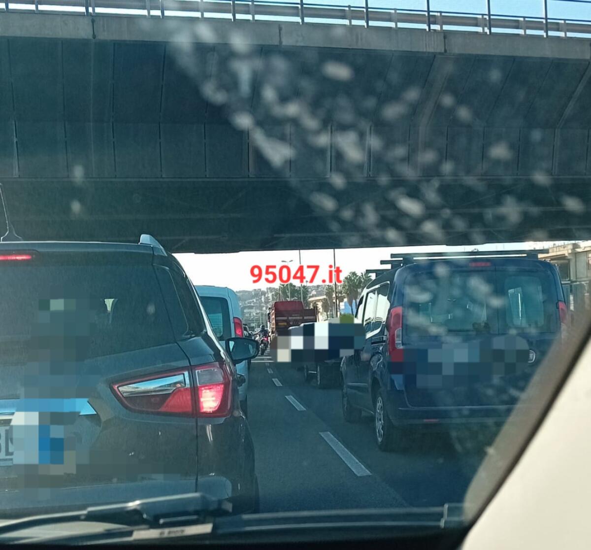 ENNESIMO INCIDENTE SULLA SS121, LUNGHE CODE DIREZIONE PATERNÒ - 