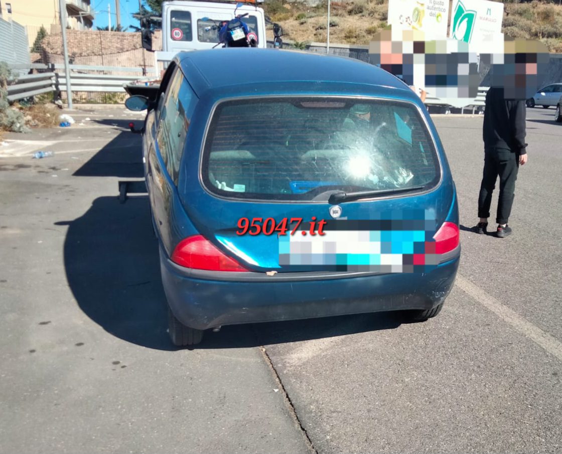 BRONTE. SCONTRO AUTO MOTO, FERITO CENTAURO PATERNESE