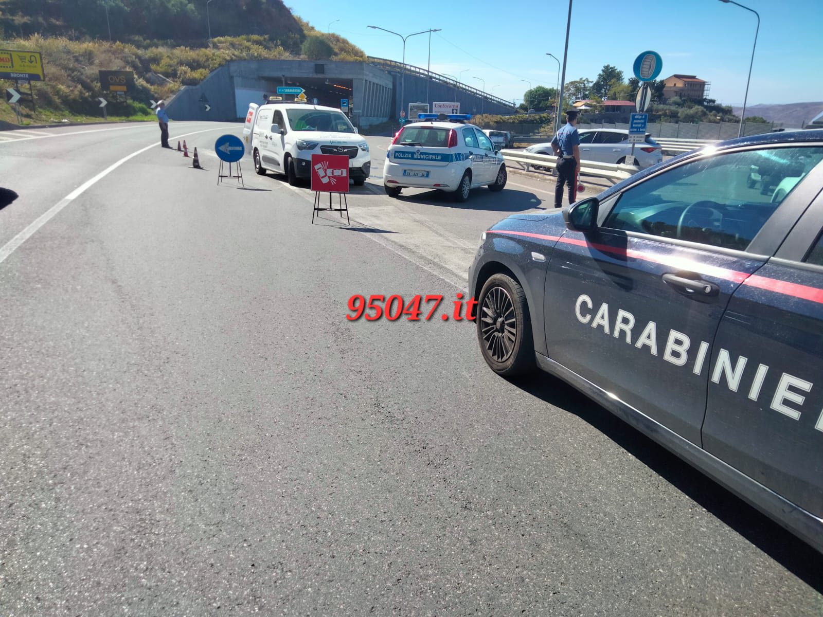 BRONTE. SCONTRO AUTO MOTO, FERITO CENTAURO PATERNESE