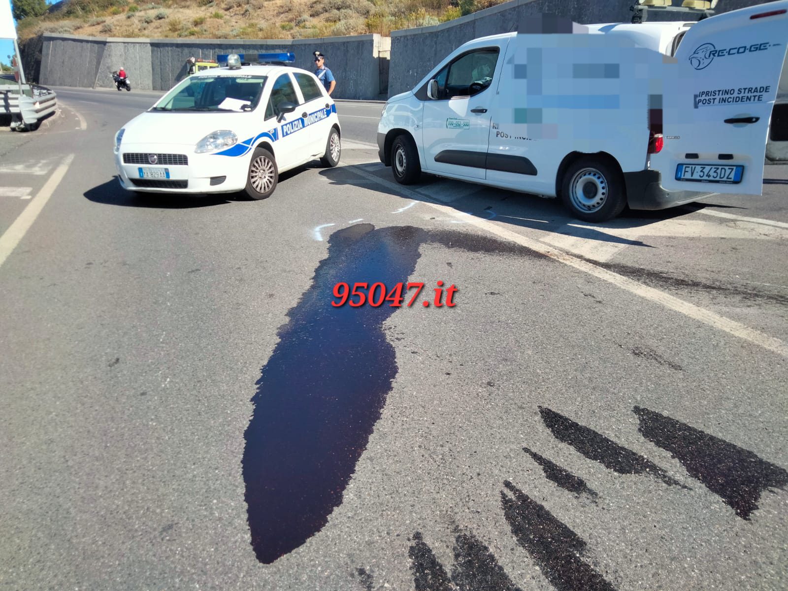 BRONTE. SCONTRO AUTO MOTO, FERITO CENTAURO PATERNESE