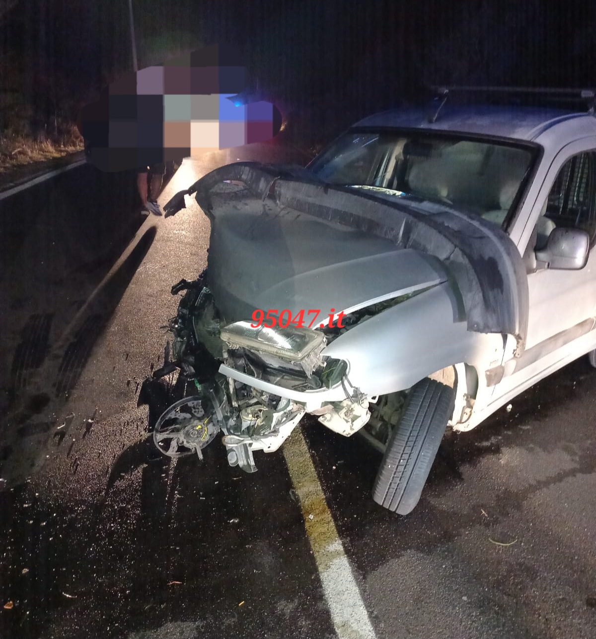 GRAVE INCIDENTE STRADALE LUNGO LA SP160 LA RAGALNA NICOLOSI. DUE FERITI