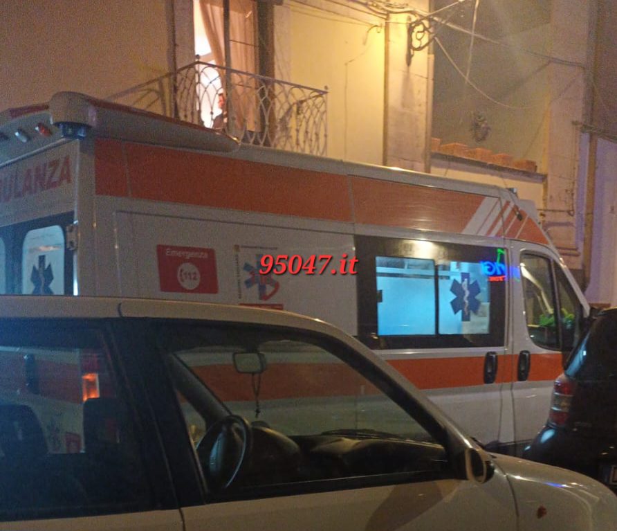PATERNO'. DONNA NON RISPONDE, SUL POSTO VIGILI DEL FUOCO E AMBULANZA