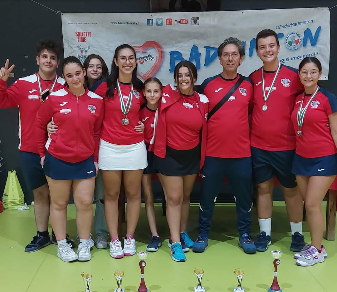 STREPITOSI RISULTATI PER LE RACCHETTE PATERNÒ AI CAMPIONATI REGIONALI SICILIANI UNDER E JUNIOR 2023 DI BADMINTON