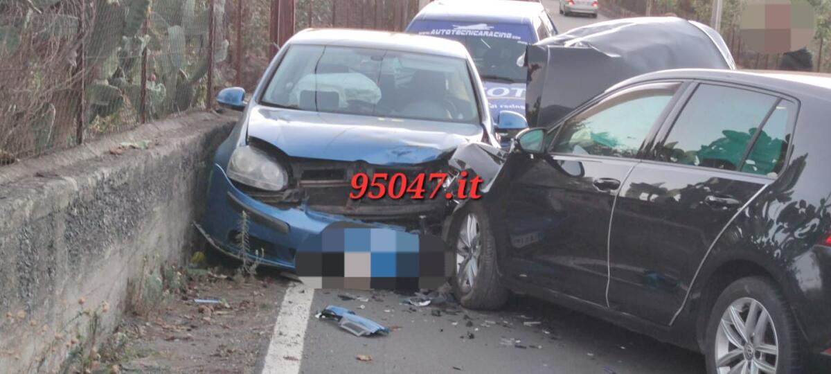 BRONTE: SCONTRO FRONTALE TRA AUTO, COINVOLTO PATERNESE - 