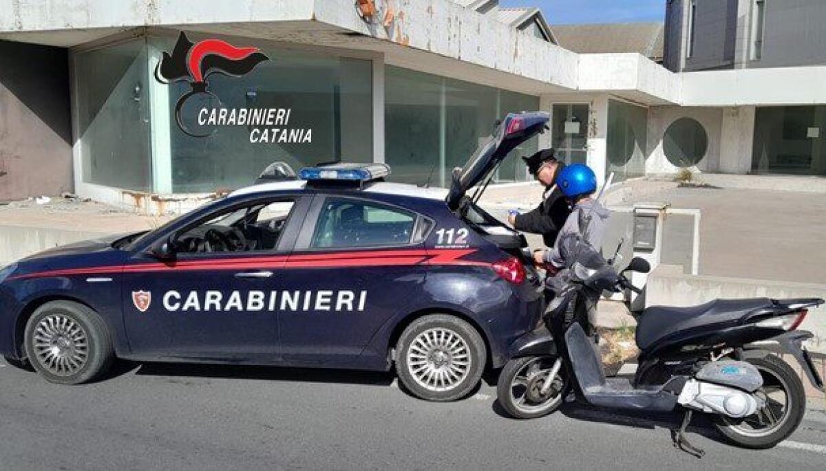 CONTROLLI A MISTERBIANCO. DENUNCIATI 2 MINORENNI E UN 37ENNE.CONTROLLI A MISTERBIANCO. - 