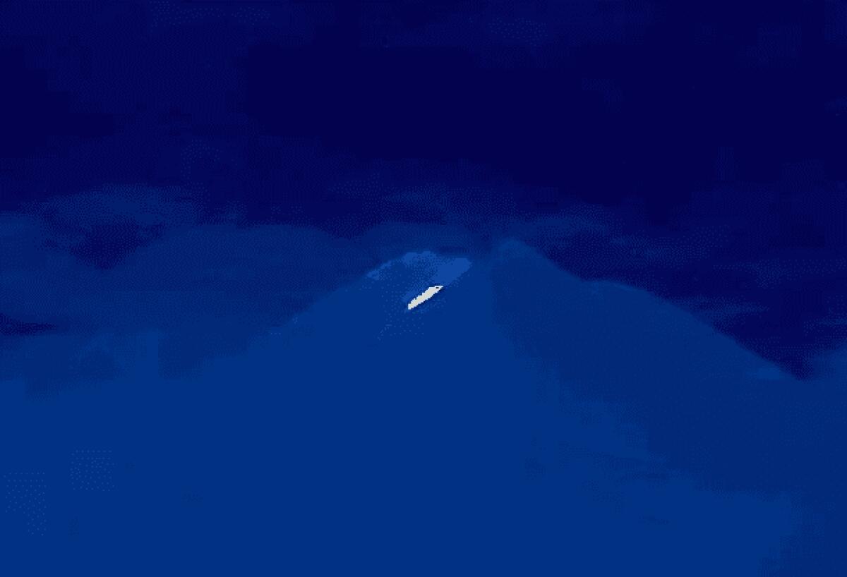 RITORNA  A FARSI SENTIRE L'ETNA. ESPLOSIONI E BOATI: CON ATTIVITÀ STROMBOLIANA NEL CRATERE DI SUD-EST - 