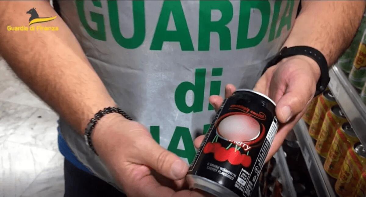 CATANIA. SEQUESTRATI OLTRE 4 MILA PRODOTTI PRIVI DELLA REGOLARE ETICHETTATURA INFORMATIVA - 