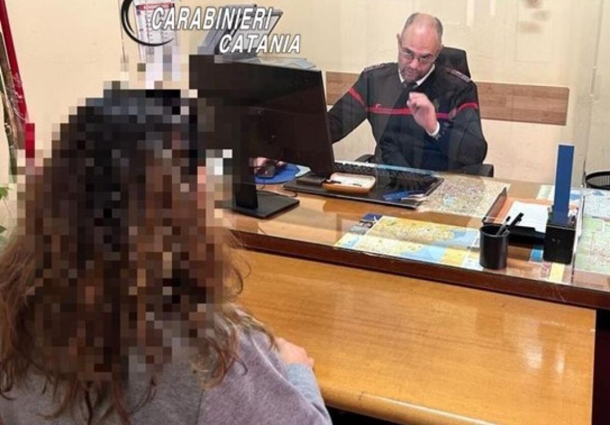 BELPASSO. LA TRASCINA PER I CAPELLI E LA TIENE IN OSTAGGIO IN CASA DOPO ANNI DI AGGRESSIONI, ARRESTATO - 