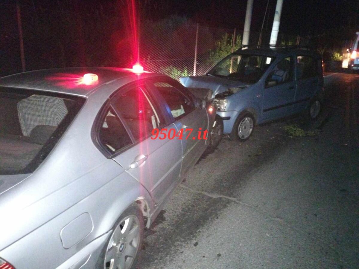 INCIDENTE A PATERNÒ: SCONTRO FRONTALE TRA DUE AUTOVETTURE IN CONTRADA PATELLINA, FERITI - 
