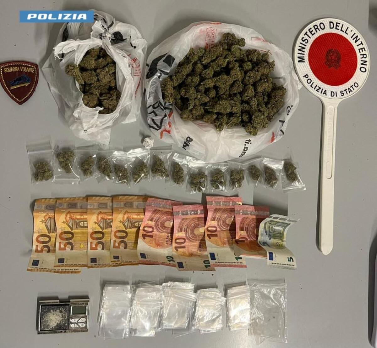 CATANIA, GIOVANE SPACCIATORE ARRESTATO IN LARGO ROSOLINO PILO - 